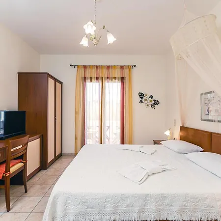 Anthi Naxos Aparthotel 3*