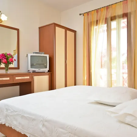 Anthi Naxos Agia Anna (Naxos)