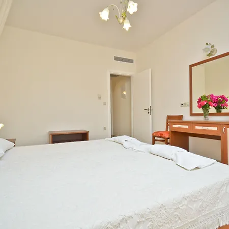Aparthotel Anthi Naxos 3*
