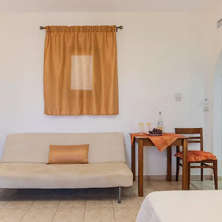 Ξενοδοχείο με διαμερίσματα Anthi Naxos Αγία Άννα