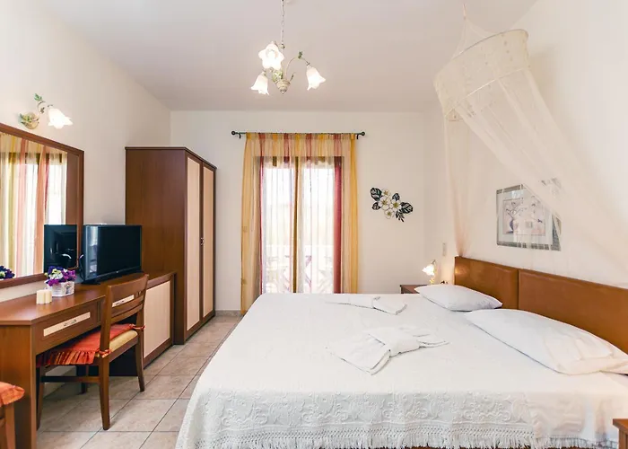 Anthi Naxos Aparthotel 3*